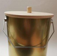 Cubo bañado en oro con tapa de madera 4 litros