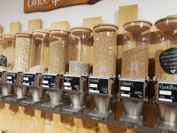 Food dispenser Ø15 cm x 40 cm with wall bracket